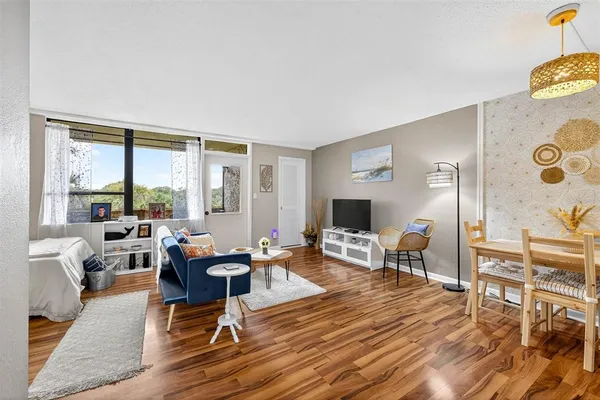 $135,000 | 2614 Cove Cay Drive, Unit 405, Clearwater, FL 33760
