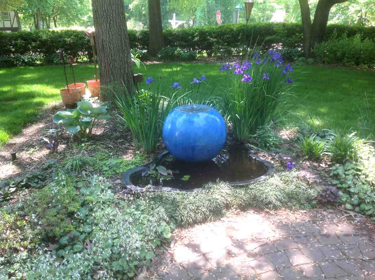 9401 Does Run Court Raleigh, NC 27613 - Photo 24 of 25 Closeup of Water-Feature in Garden Retreat
