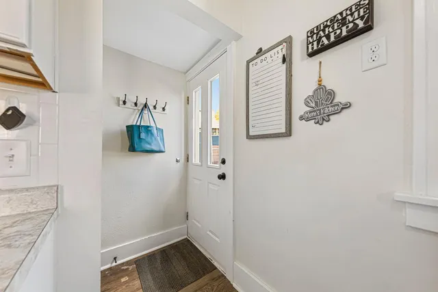 $245,000 | 950 East Main Street, Mankato, MN 56001