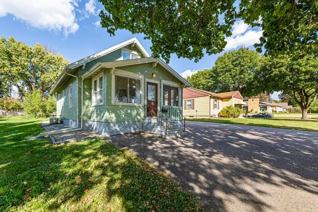 $245,000 | 950 East Main Street, Mankato, MN 56001