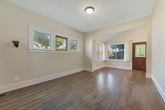 $245,000 | 950 East Main Street, Mankato, MN 56001