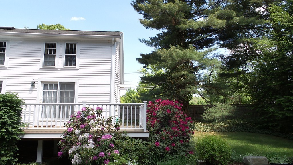 121 Landham Road Sudbury, MA 01776 - Photo 3 of 20 Gallery Image 3