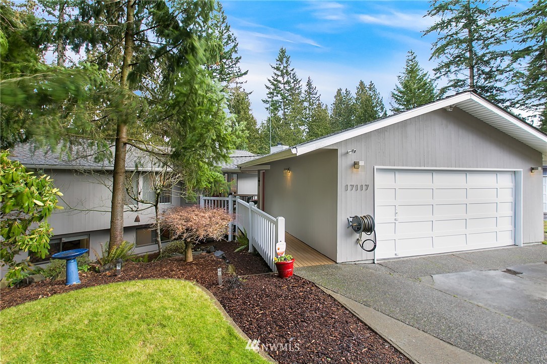 17117 Gravenstein Road Bothell, WA 98012 - Photo 2 of 25