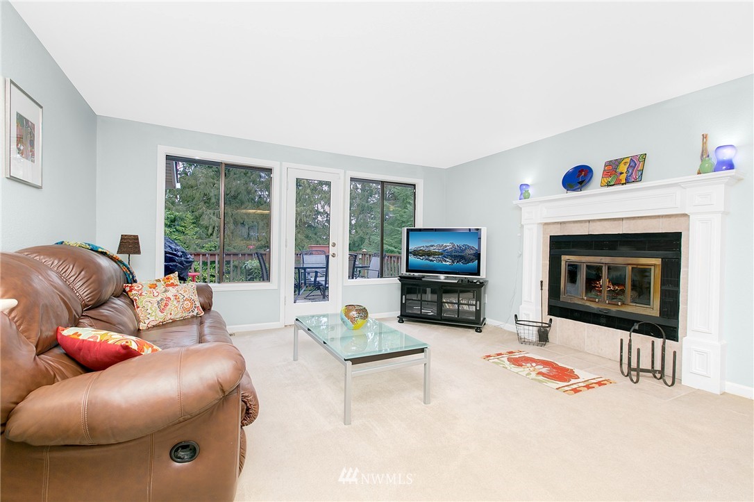 17117 Gravenstein Road Bothell, WA 98012 - Photo 11 of 25