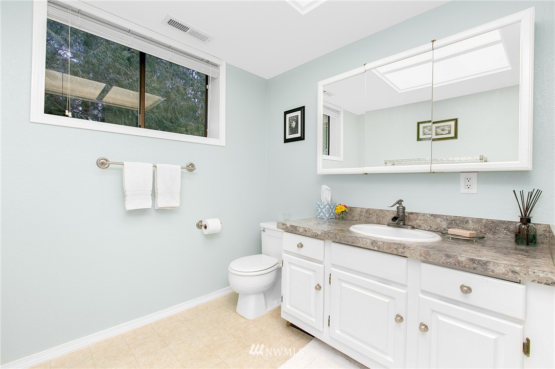 17117 Gravenstein Road Bothell, WA 98012 - Photo 17 of 25