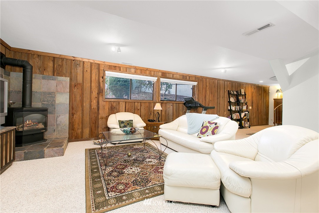 17117 Gravenstein Road Bothell, WA 98012 - Photo 21 of 25