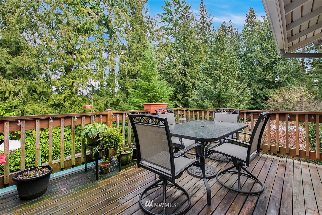 17117 Gravenstein Road Bothell, WA 98012 - Photo 23 of 25
