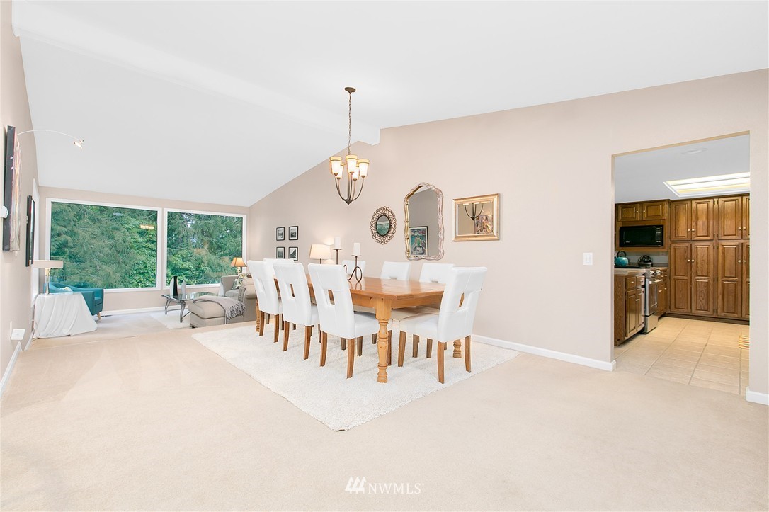 17117 Gravenstein Road Bothell, WA 98012 - Photo 6 of 25