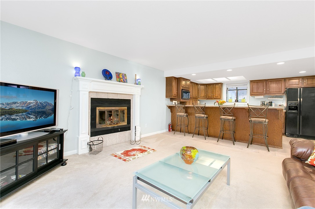 17117 Gravenstein Road Bothell, WA 98012 - Photo 10 of 25