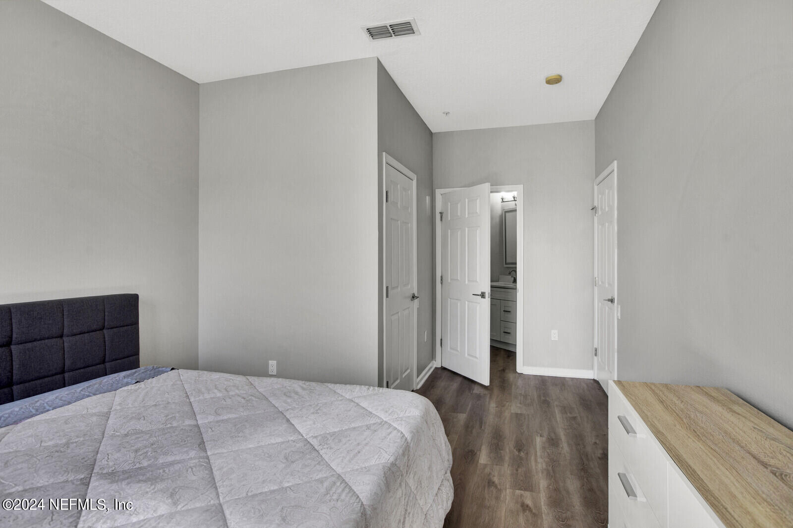 10550 Baymeadows Road, Unit 923 Jacksonville, FL 32256 - Photo 13 of 20 12_IMG_0061_mls