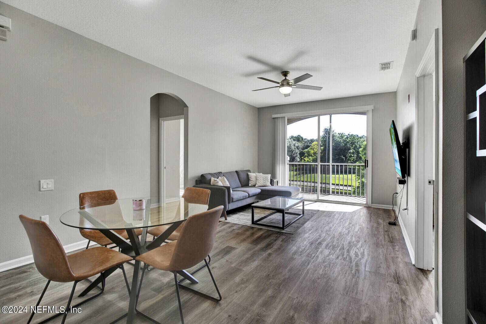 10550 Baymeadows Road, Unit 923 Jacksonville, FL 32256 - Photo 4 of 20 07_IMG_0036_mls