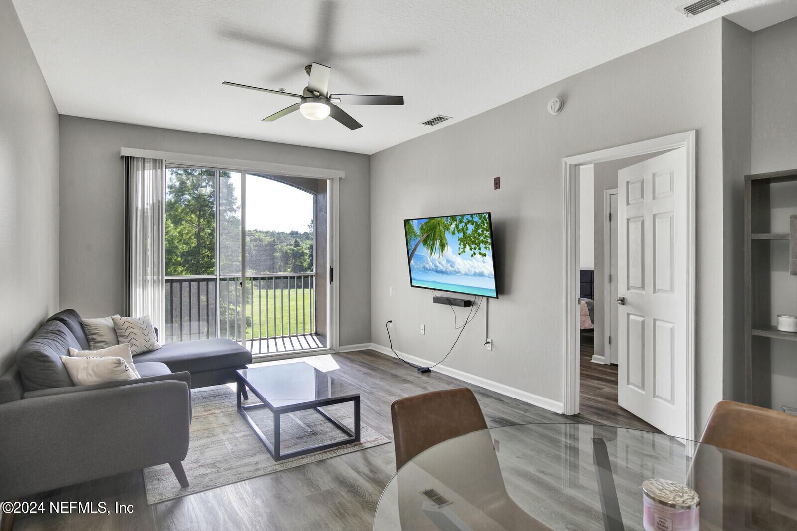 10550 Baymeadows Road, Unit 923 Jacksonville, FL 32256 - Photo 7 of 20 09_IMG_0046_mls