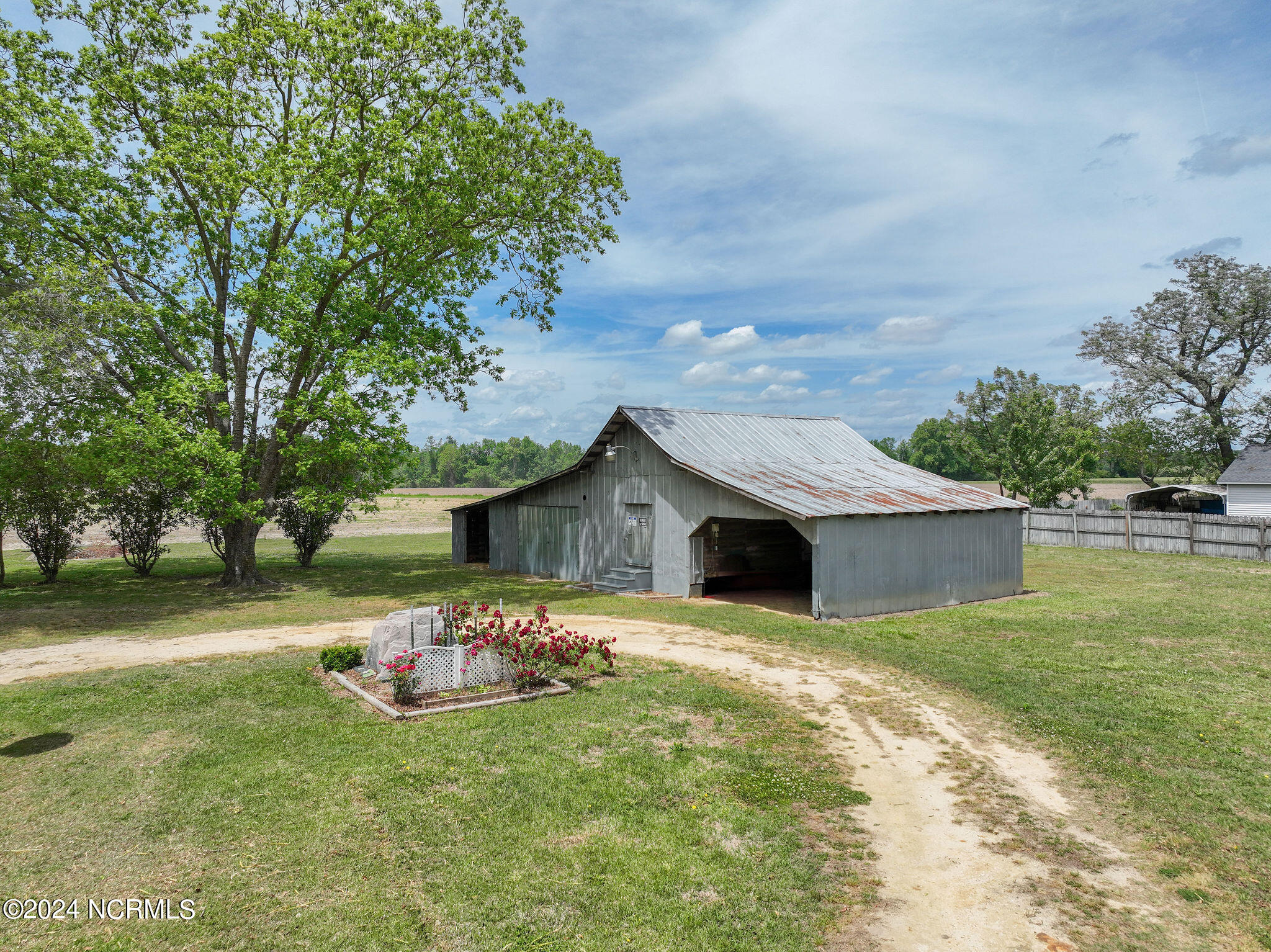 5729 William R King Road Newton Grove, NC 28366 - Photo 19 of 25 5729WilliamRKingRd-NewtonGroveNC-08