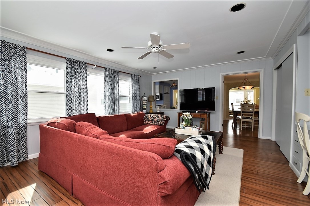 2619 Milton Road Cleveland, OH 44118 - Photo 8 of 24 Gallery Image 8