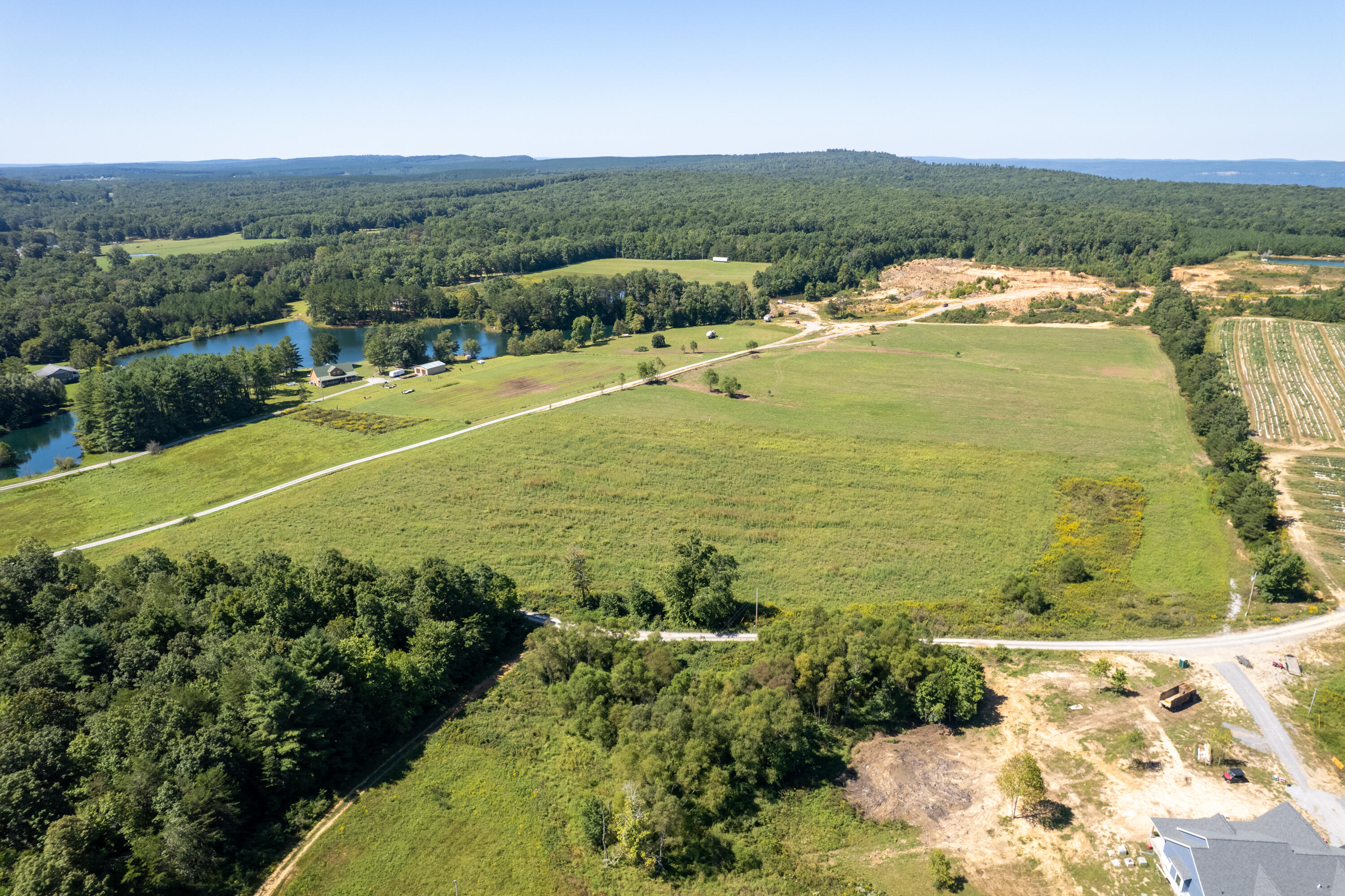 7701 Hendon Rd-12