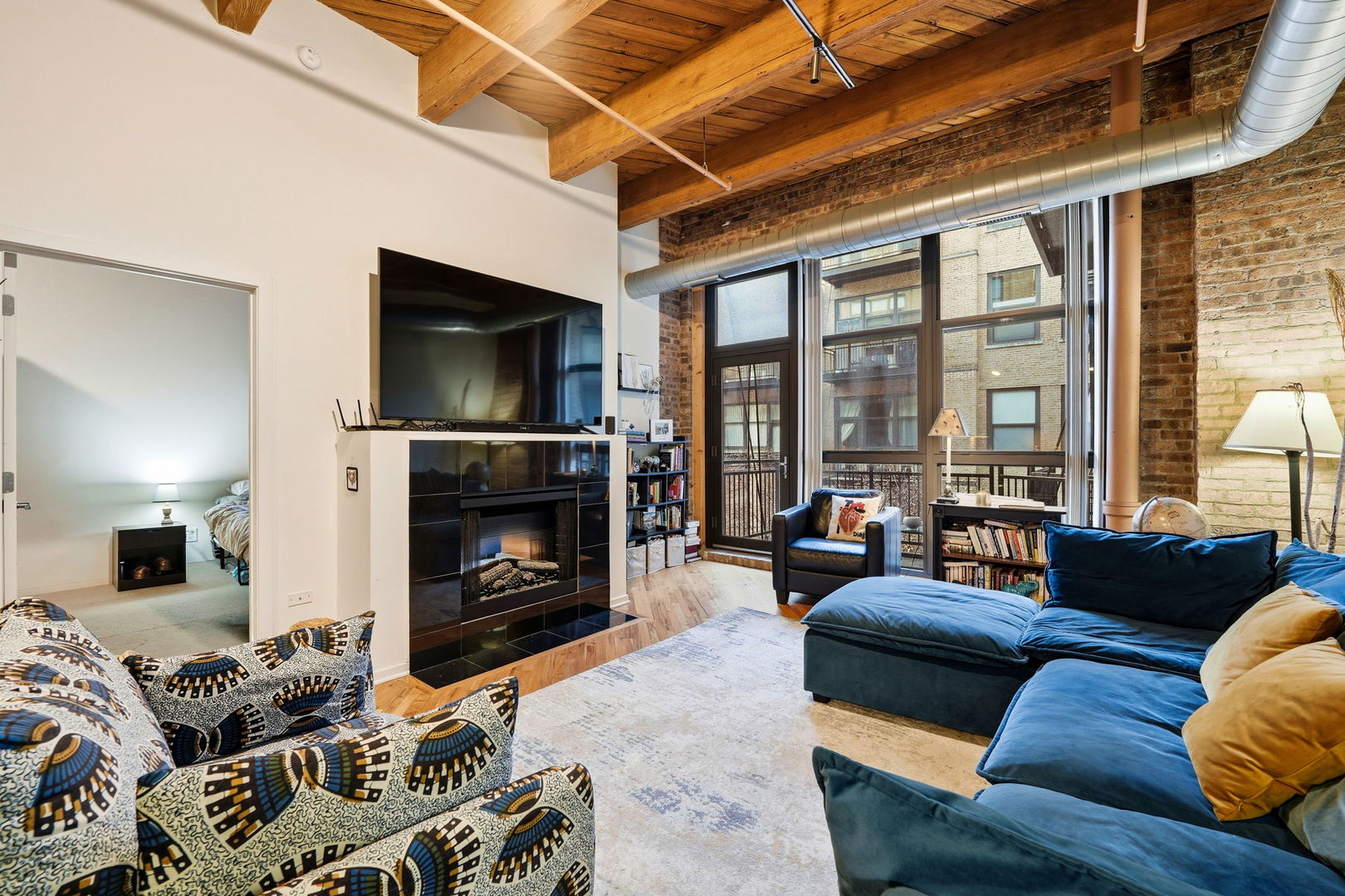 1040 West Adams Street, Unit 241 Chicago, IL 60607 - Photo 3 of 31