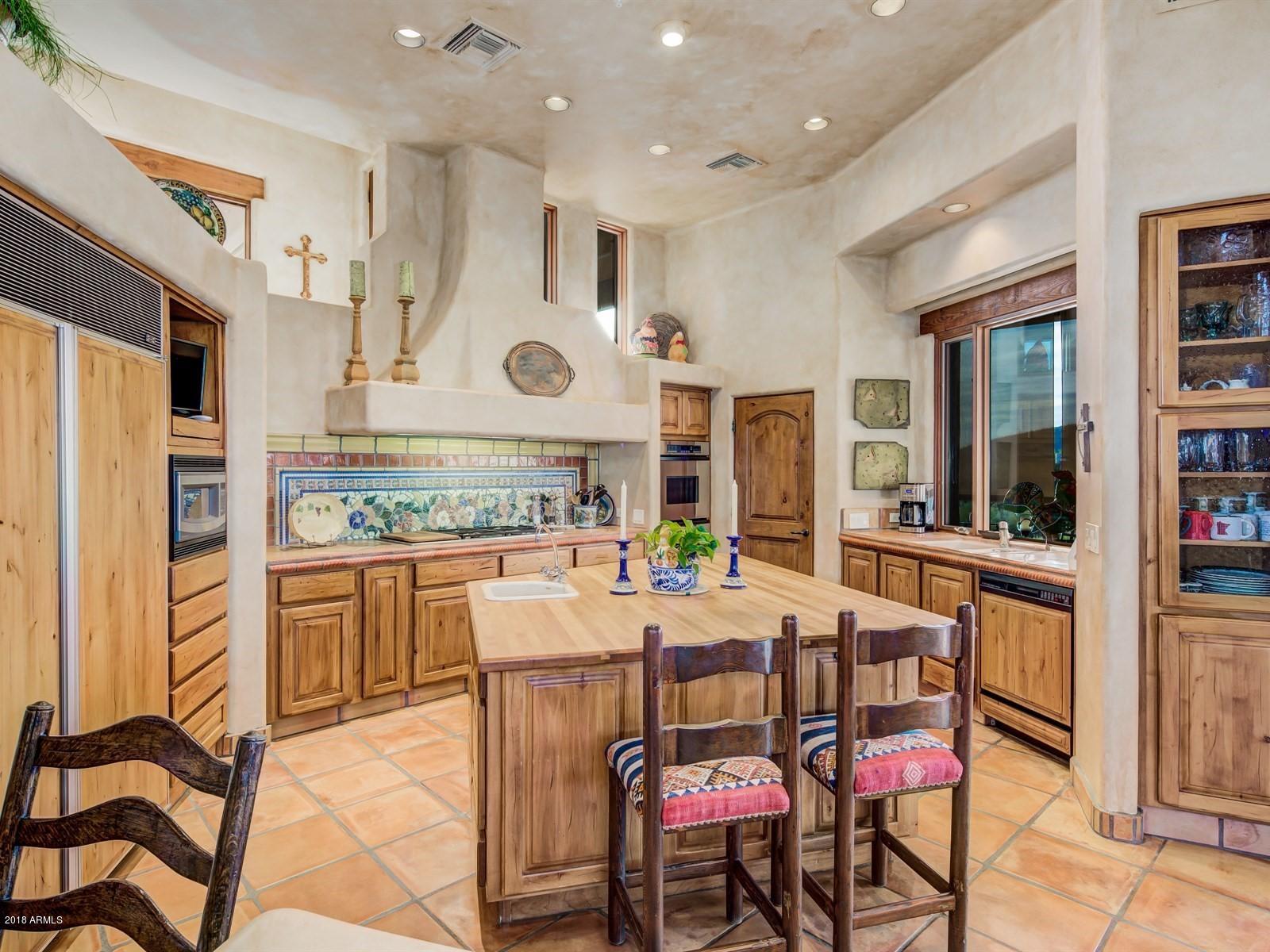 10285 East Joy Ranch Road Scottsdale, AZ 85262 - Photo 16 of 87 017_Breakfast Bar