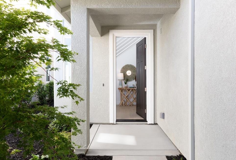 4424 Canyon Coral Way Rancho Cordova, CA 95742 - Photo 2 of 12 view of backyard with potted plants
