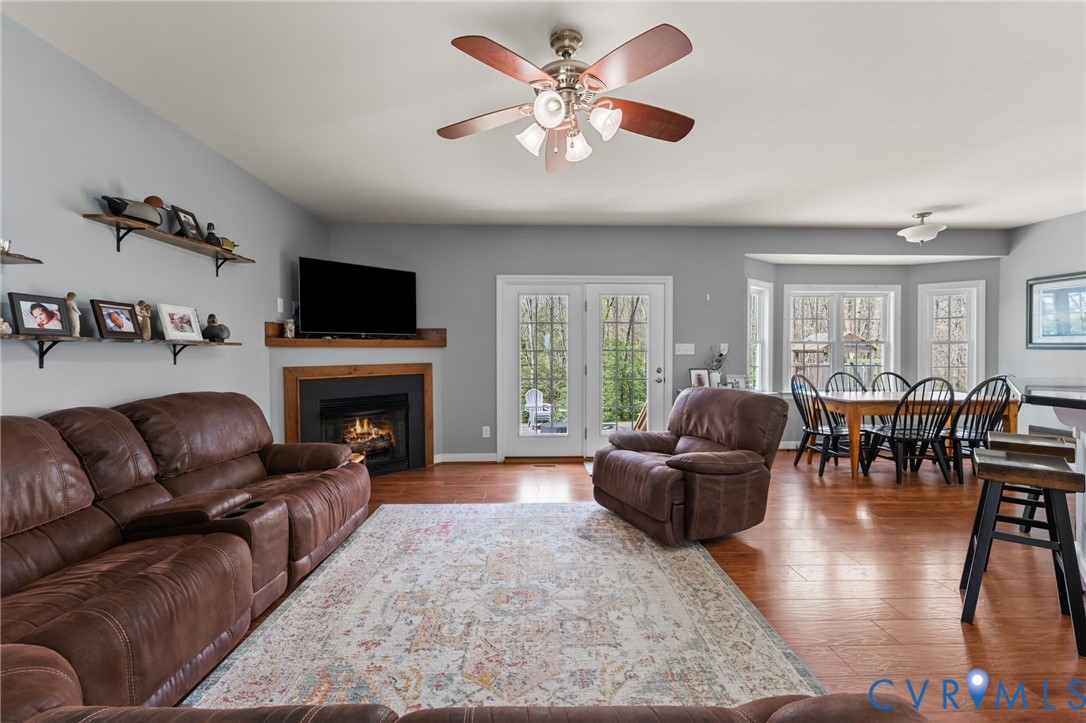 5610 Mt Landing Road Tappahannock, VA 22560 - Photo 7 of 36 Truly feel at home in the living area of the Great