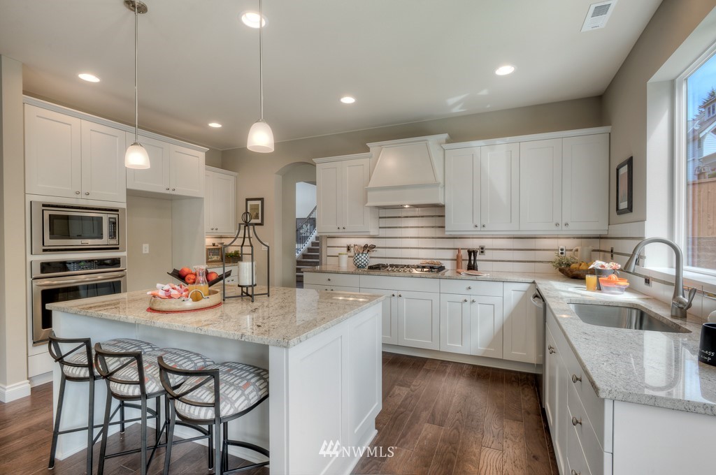 318 221st Place Southwest, Unit L2002 Bothell, WA 98021 - Photo 9 of 25