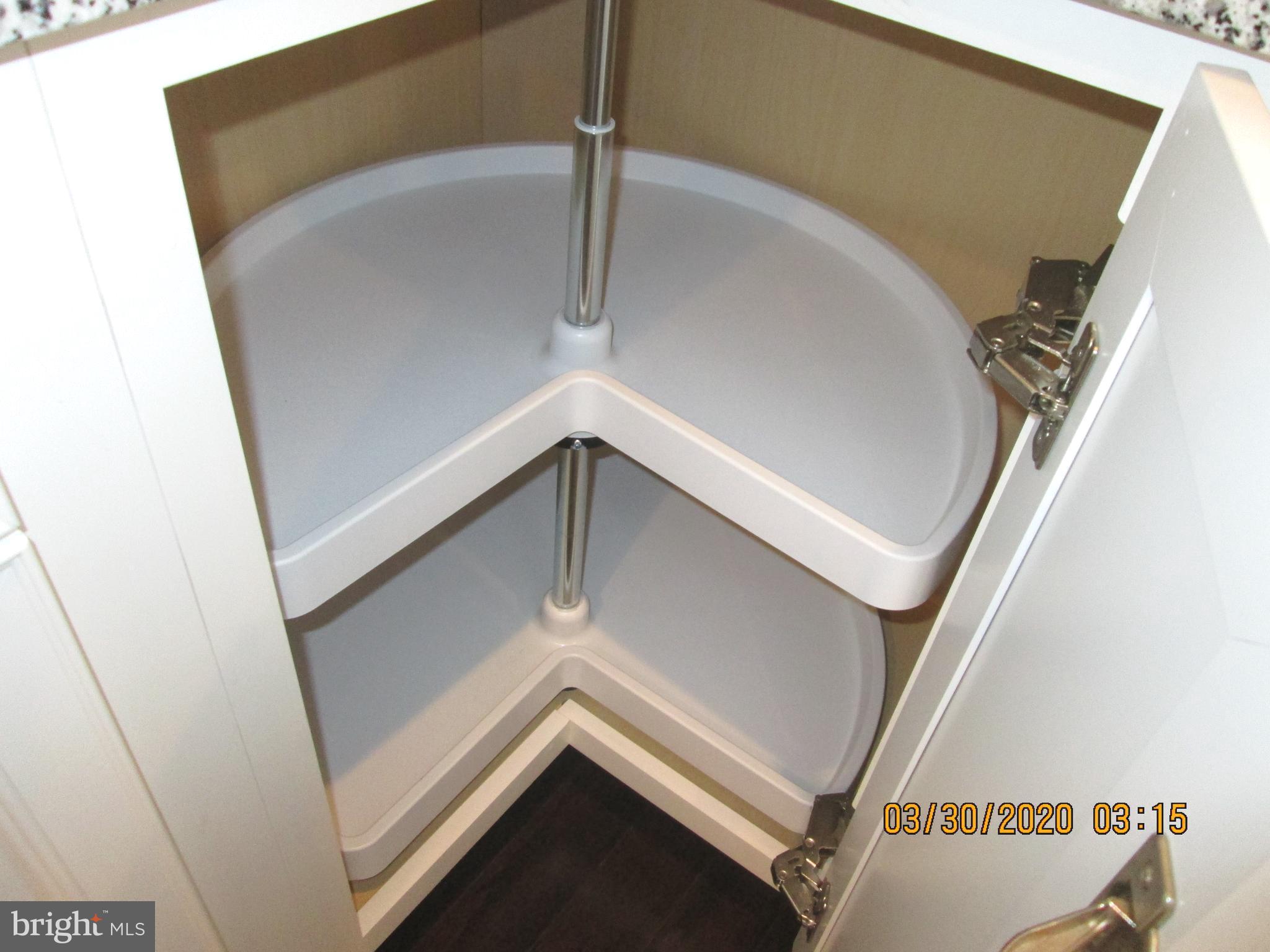 9144 Power House Road Lorton, VA 22079 - Photo 13 of 43 Gallery Image 13