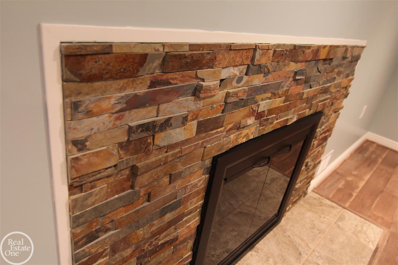 807 Fisher Road Grosse Pointe, MI 48230 - Photo 26 of 39 31379675-25.JPG