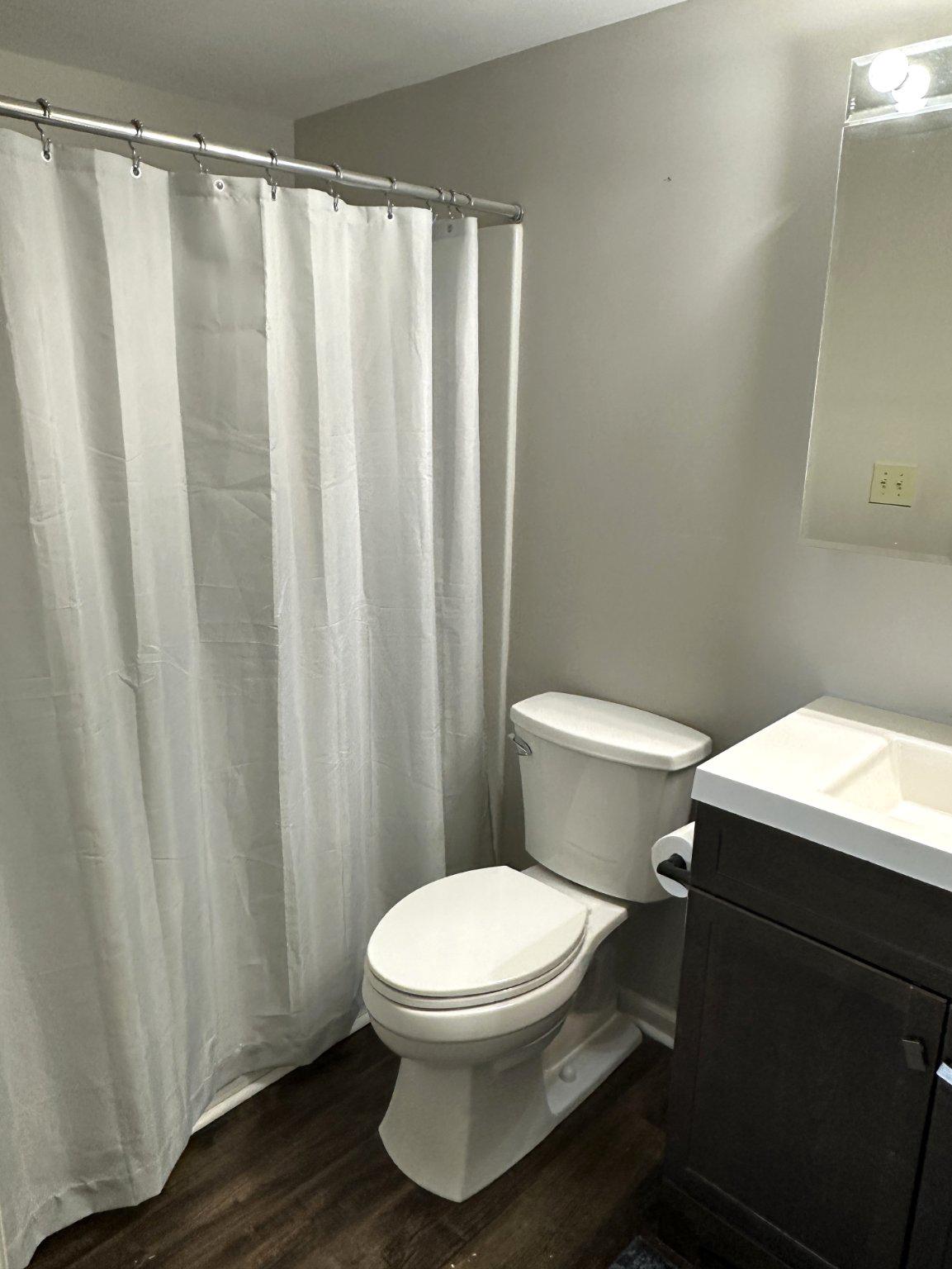 613 Brandon Road Norristown, PA 19403 - Photo 14 of 14 Hall bathroom.