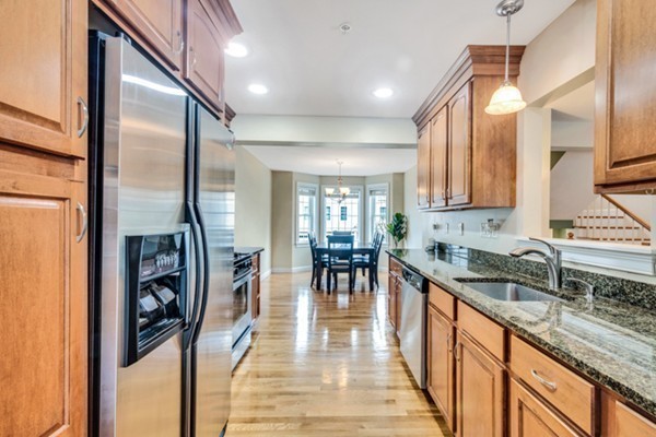 30 Richardson Road, Unit 30 Burlington, MA 01803 - Photo 3 of 21 Gallery Image 3
