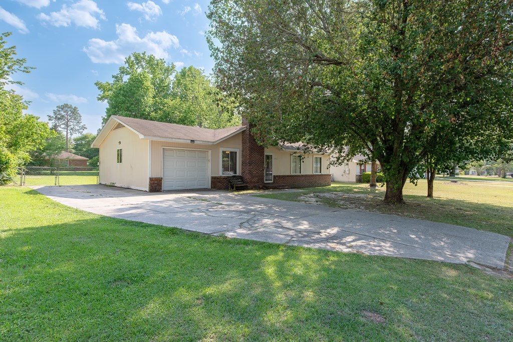 2310 Aberdeen Road Dothan, AL 36301 - Photo 5 of 32