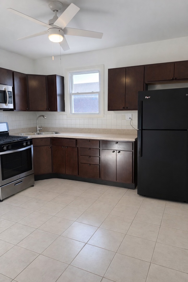 1330 South 49th Avenue, Unit 2 Cicero, IL 60804 - Photo 11 of 12