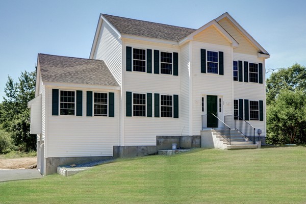 77 Hampshire Road Methuen, MA 01844 - Photo 3 of 30 Gallery Image 3