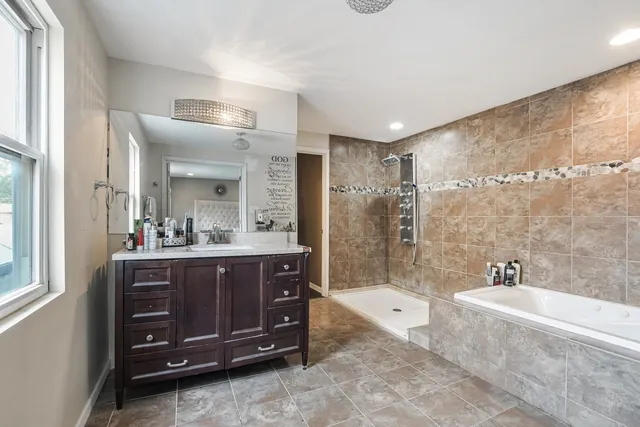 $309,000 | 1523 East 85th Street, Chicago, IL 60619