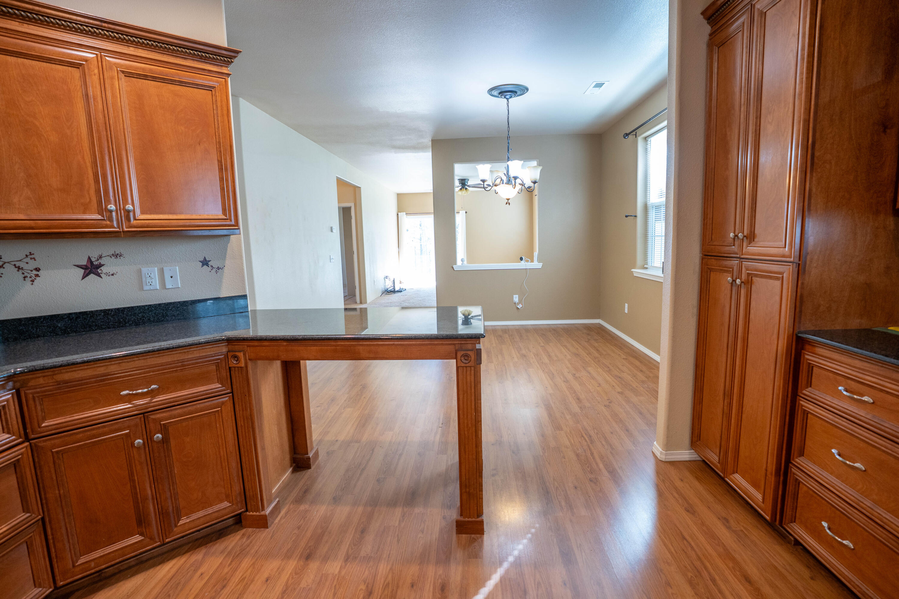 2080 Swingle Road Trail, OR 97541 - Photo 6 of 52 Custom seating bar facing dining area.