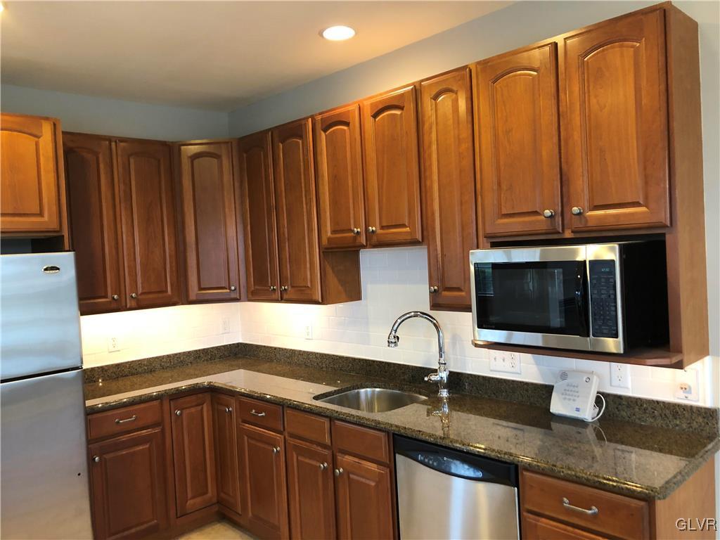 2811 Broadway Road Easton, PA 18040 - Photo 4 of 34 Gallery Image 4