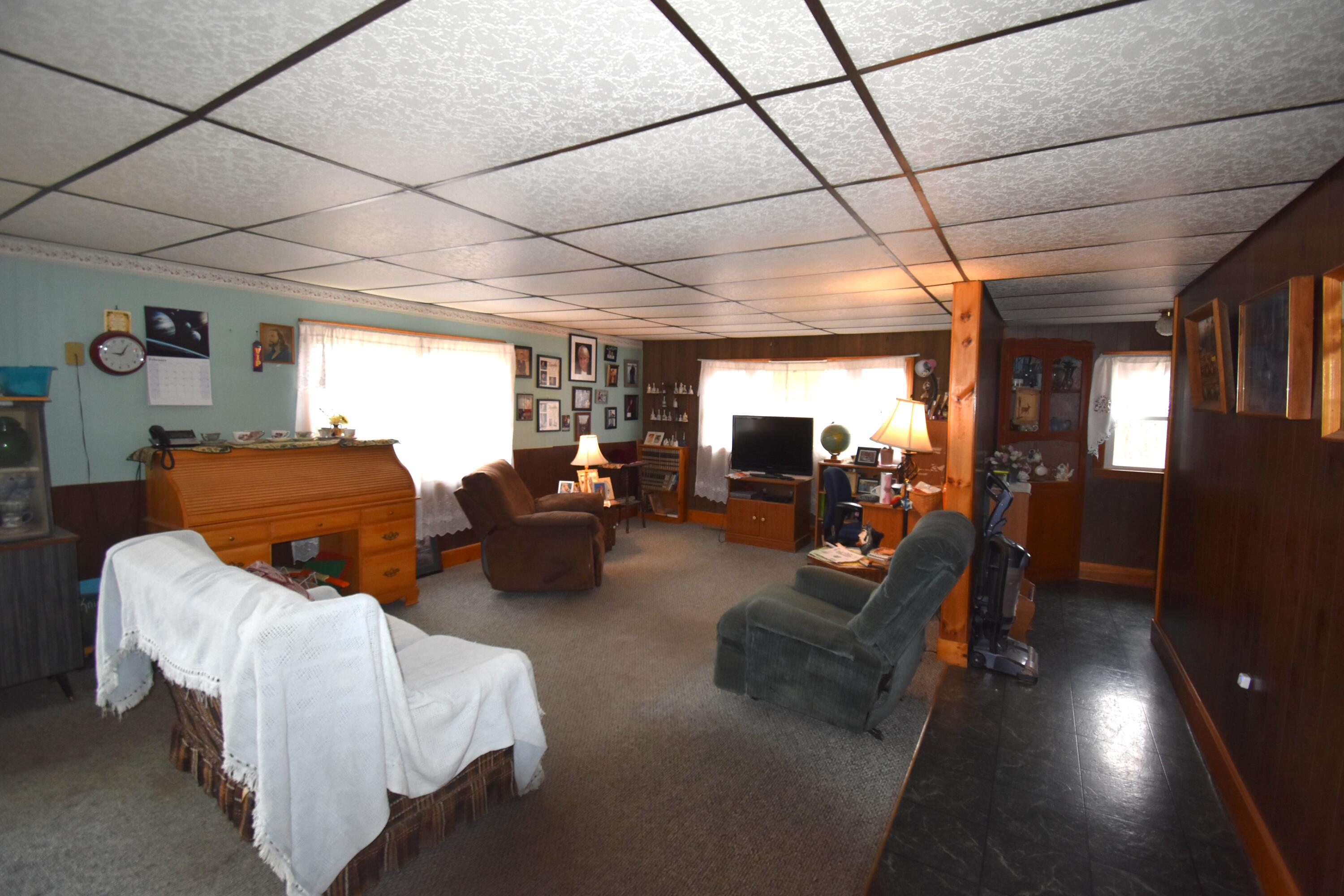 318 Bigelow Road St. Albans, ME 04971 - Photo 18 of 30 living room