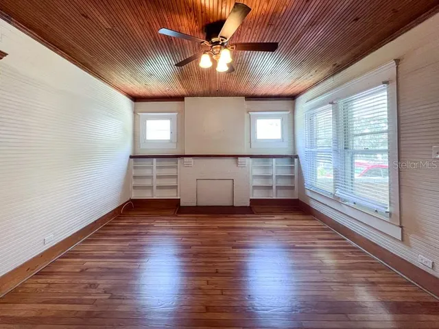 $2,500 | 115 Northwest 7 Terrace, Gainesville, FL 32601