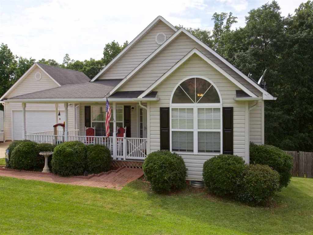 386 Zoar Heights Road Greer, SC 29651 - Photo 1 of 19 Gallery Image 1