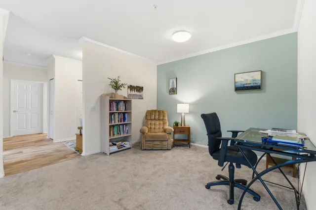 $330,000 | 600 Greenhaven Drive, Unit 213, Burnsville, MN 55306