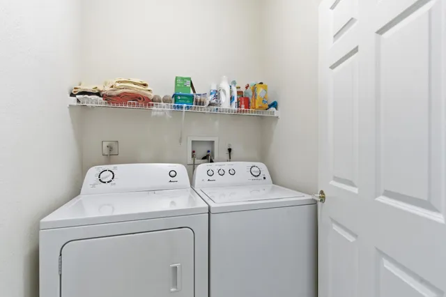 $325,000 | 600 Greenhaven Drive, Unit 213, Burnsville, MN 55306