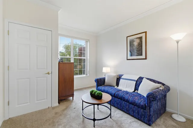 $325,000 | 600 Greenhaven Drive, Unit 213, Burnsville, MN 55306