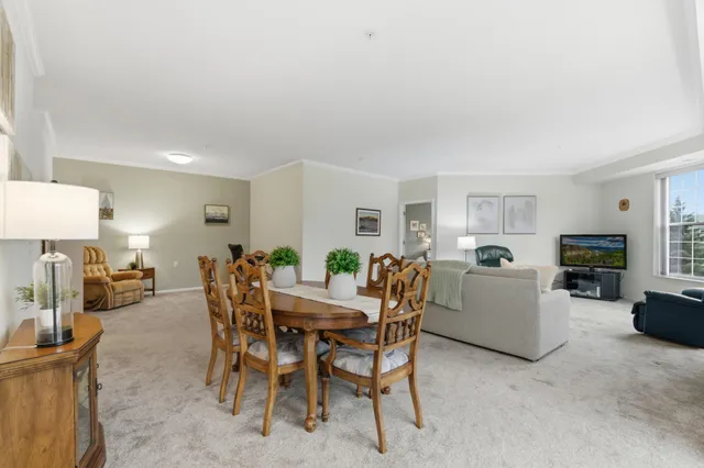 $325,000 | 600 Greenhaven Drive, Unit 213, Burnsville, MN 55306