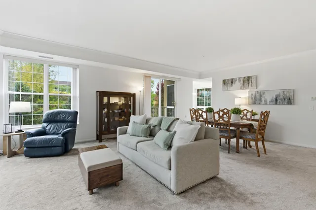 $330,000 | 600 Greenhaven Drive, Unit 213, Burnsville, MN 55306