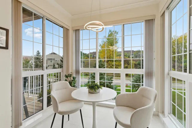 $330,000 | 600 Greenhaven Drive, Unit 213, Burnsville, MN 55306