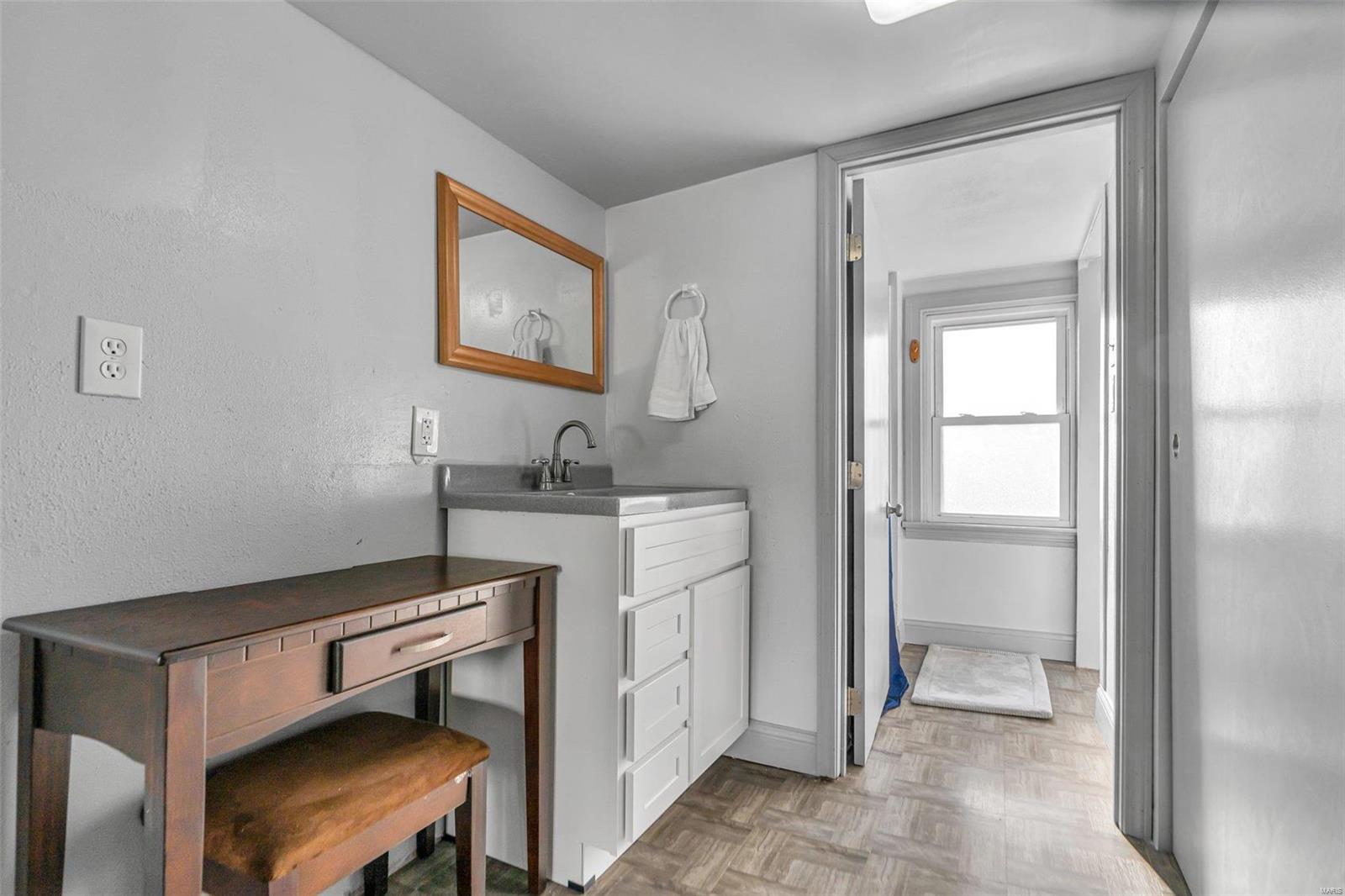 4110 Buckley Road St. Louis, MO 63125 - Photo 22 of 25 Gallery Image 22