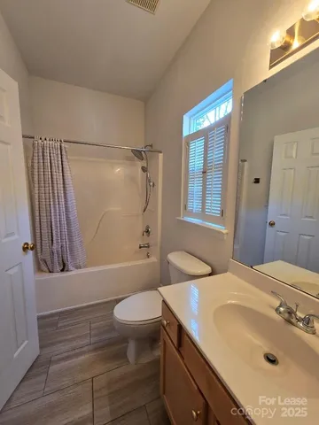 $3,100 | 8221 Brookings Drive, Charlotte, NC 28269