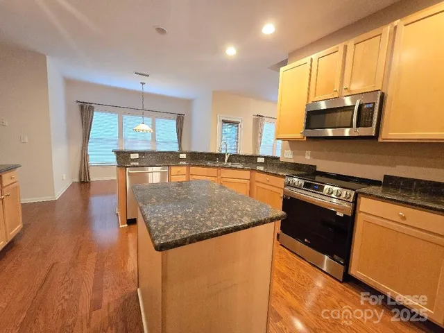 $3,100 | 8221 Brookings Drive, Charlotte, NC 28269