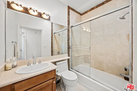 $1,250,000 | 118 South Clark Drive, Unit 302, West Hollywood, CA 90048