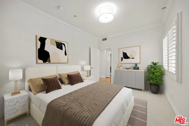 $1,250,000 | 118 South Clark Drive, Unit 302, West Hollywood, CA 90048