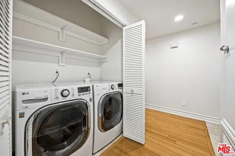 $1,250,000 | 118 South Clark Drive, Unit 302, West Hollywood, CA 90048