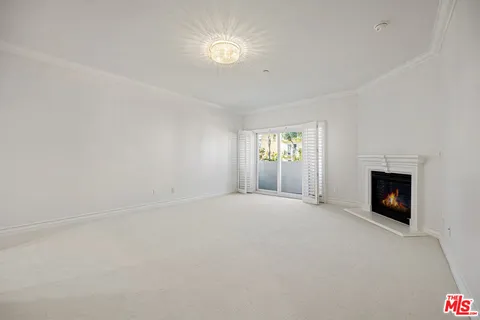 $1,250,000 | 118 South Clark Drive, Unit 302, West Hollywood, CA 90048